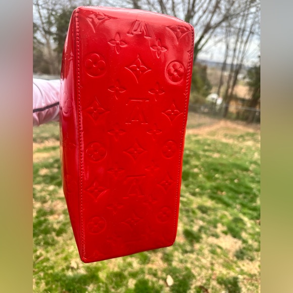 LV w/ COA Reade Shopper Tote MM in Red Vernis - Picture 6 of 16